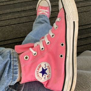 Pink converse